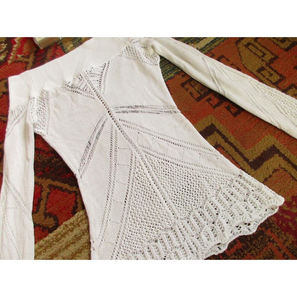 Cache White Sweater - Picture 13 of 13